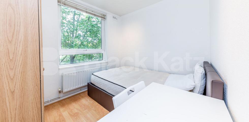 Excellent three bed walking distance to ucl and regents park  Albany Street, Euston / Regents Park